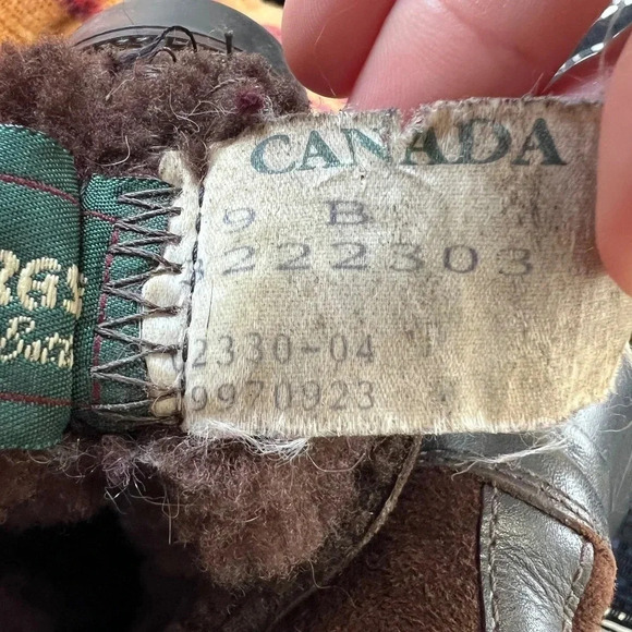 Vintage KAMOURASKA Canada Shearling Booties 9 - Picture 2 of 8